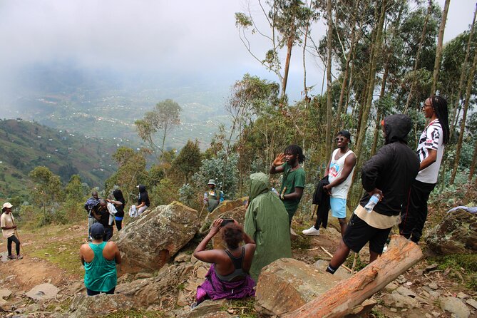 Mount Kabuye Hiking - Reaching the real top: 2.5 hours up, then a careful descent